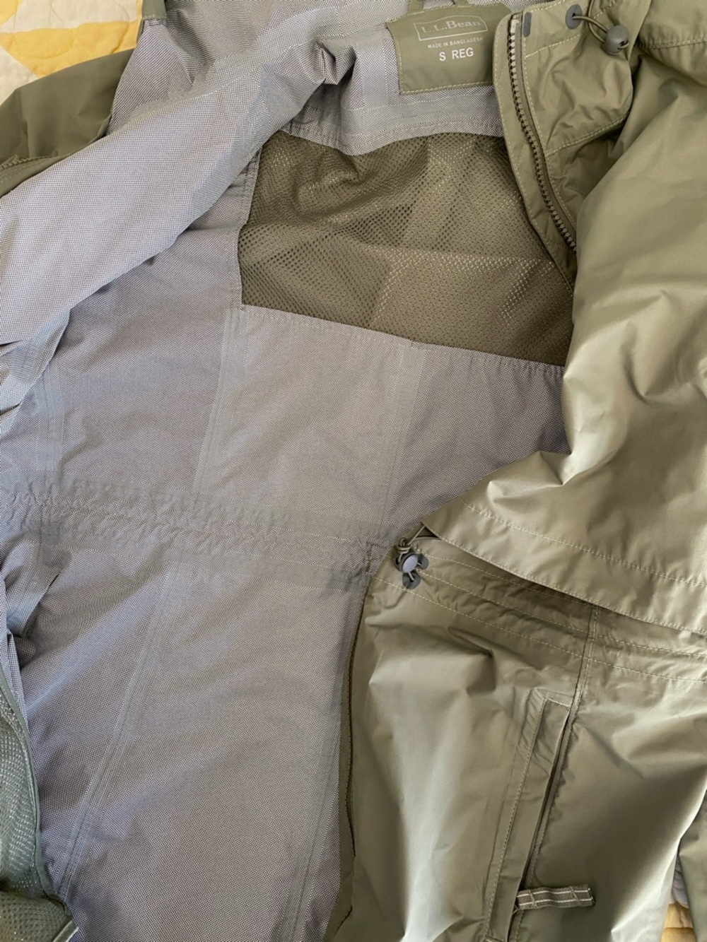 L.L. Bean Green Meridan Raincoat Size Small - Picture 10 of 10